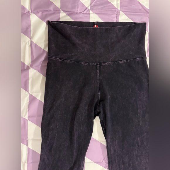 Hard Tail Forever Mineral Wash Flare Yoga Pants - Picture 3 of 8